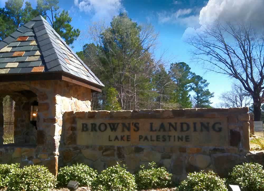 Brown's Landing home development along Lake Palestine
